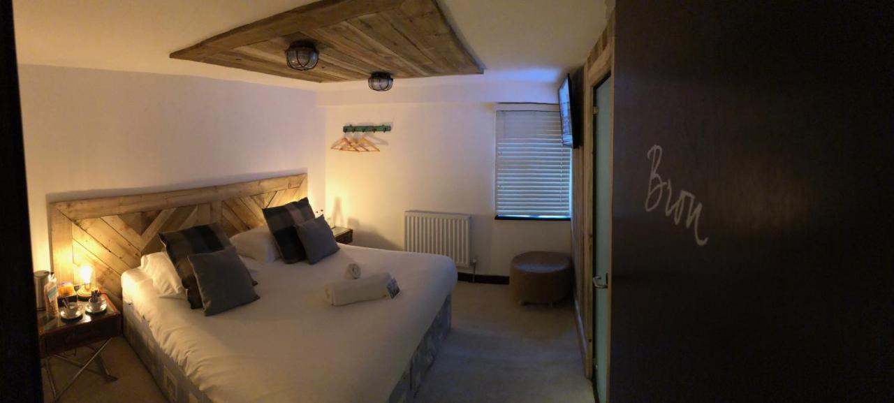 Отель The Wiremill Felbridge Экстерьер фото